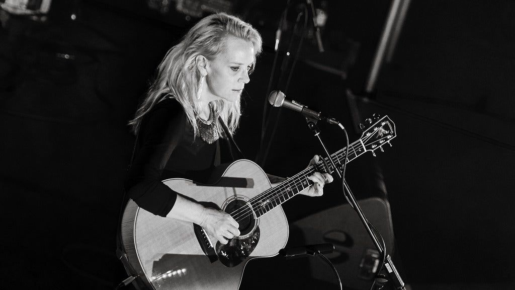 Mary Chapin Carpenter - Dec. 12